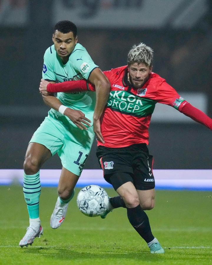 手防守有些 手防守有些